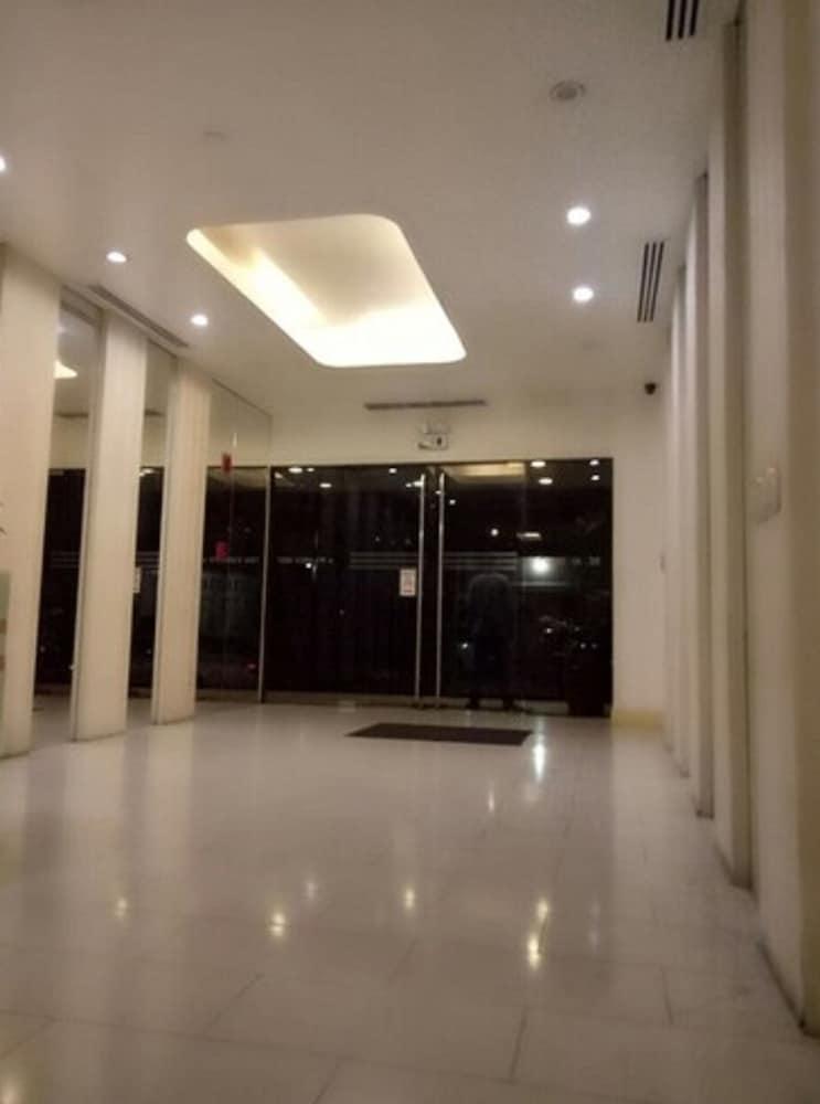 Dragonlink Suites Макати Экстерьер фото